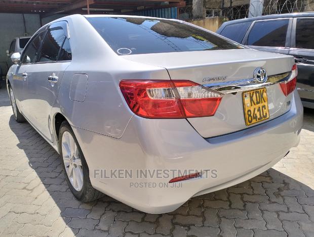 2016 Toyota Camry Silver - Clean Title, Ready to Drive