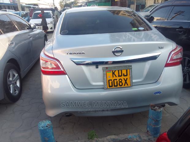 Nissan Teana 2016 Silver: Quality Sedan for Purchase