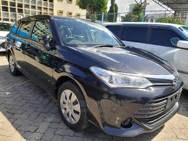 Pre-owned 2015 Toyota Corolla Fielder in Black - Top-Notch