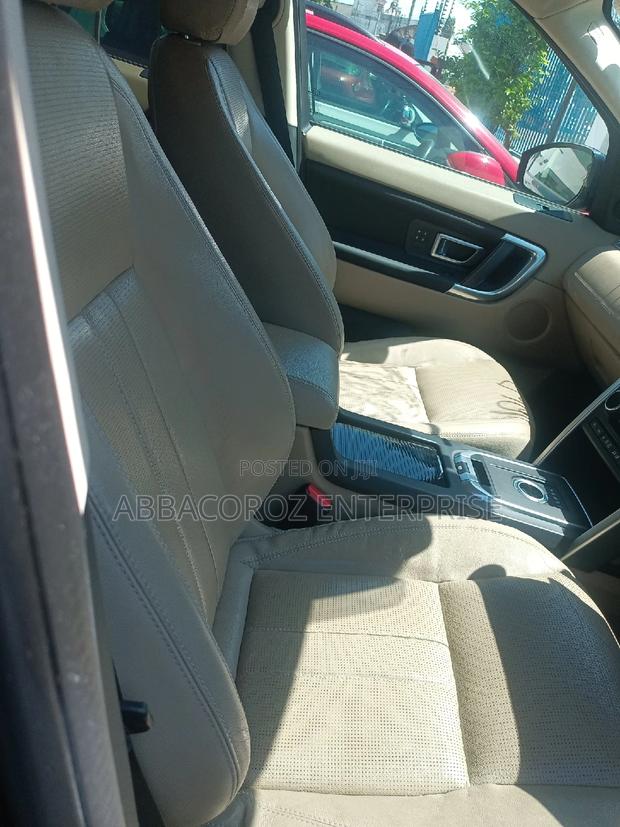 Land Rover Discovery 2016 Green