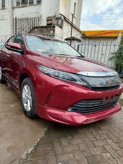 Red 2016 Toyota Harrier 2.0: The Ultimate Combination of Style and Power for sale