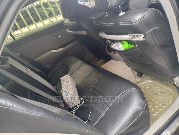 Toyota Crown 2011 Black