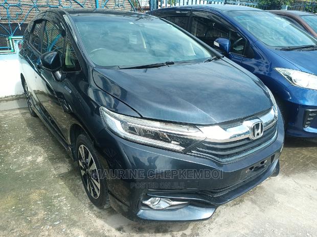 Honda Shuttle 1.5 Hybrid 2WD 2016 Black