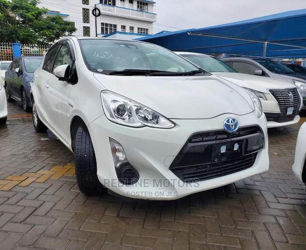 2016 Toyota Aqua Pearl, Hybrid Compact Car Offering Style and Superior Efficiency