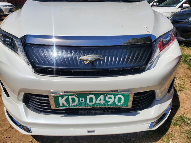 2016 Toyota Harrier Pearl - Stylish and Spacious SUV