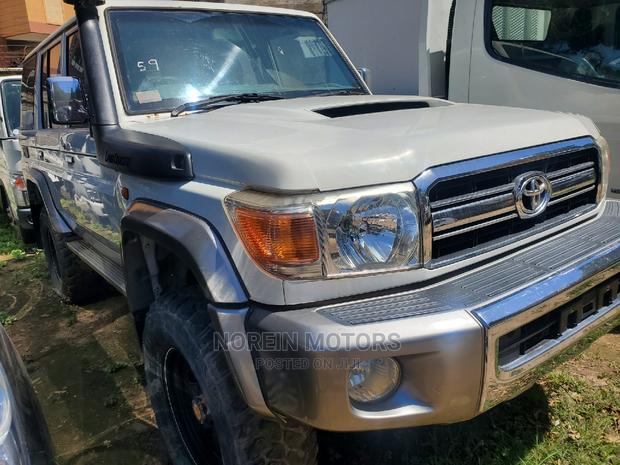 Beige 2016 Toyota Land Cruiser - Discover Luxury and Performance