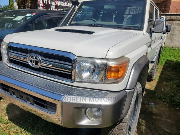 Beige 2016 Toyota Land Cruiser - Discover Luxury and Performance