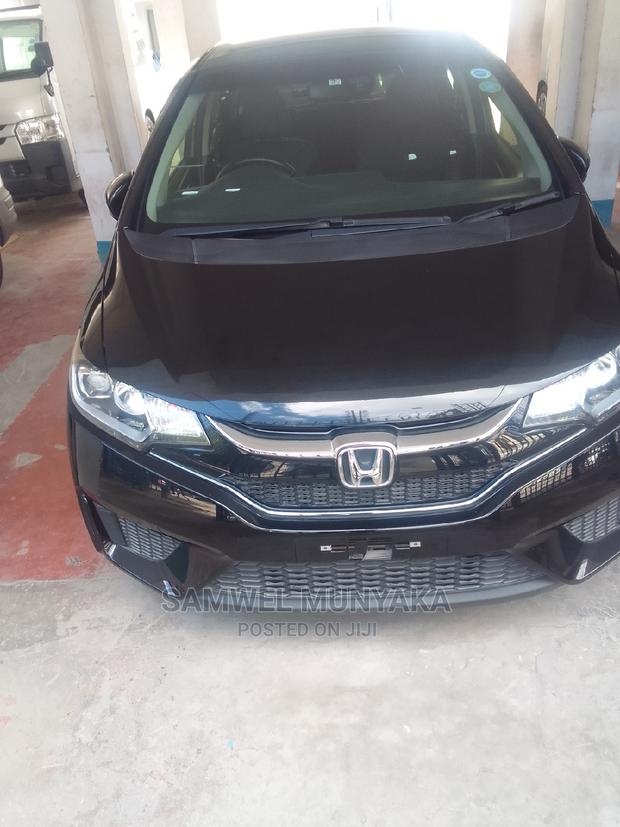 Honda Fit EX-L 2016 Black - Excellent Quality, Used