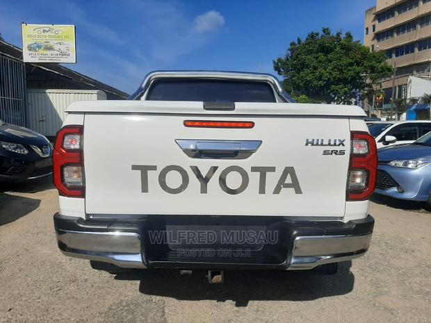 2016 White Toyota Hilux - Used with Confidence, Drive with Ease