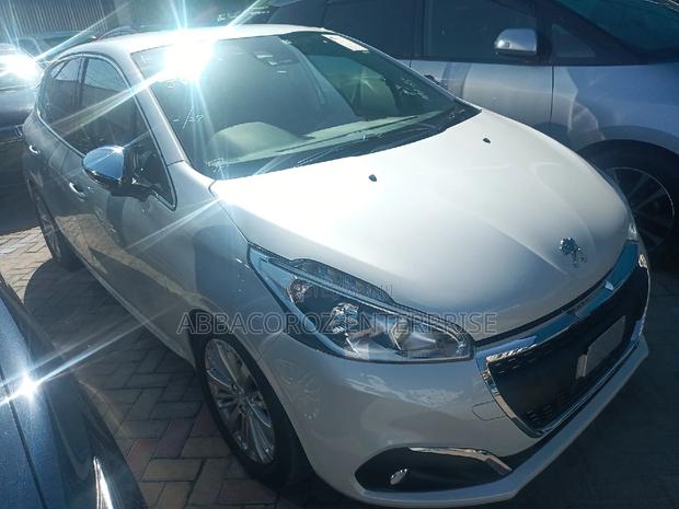 Peugeot 208 2016 White