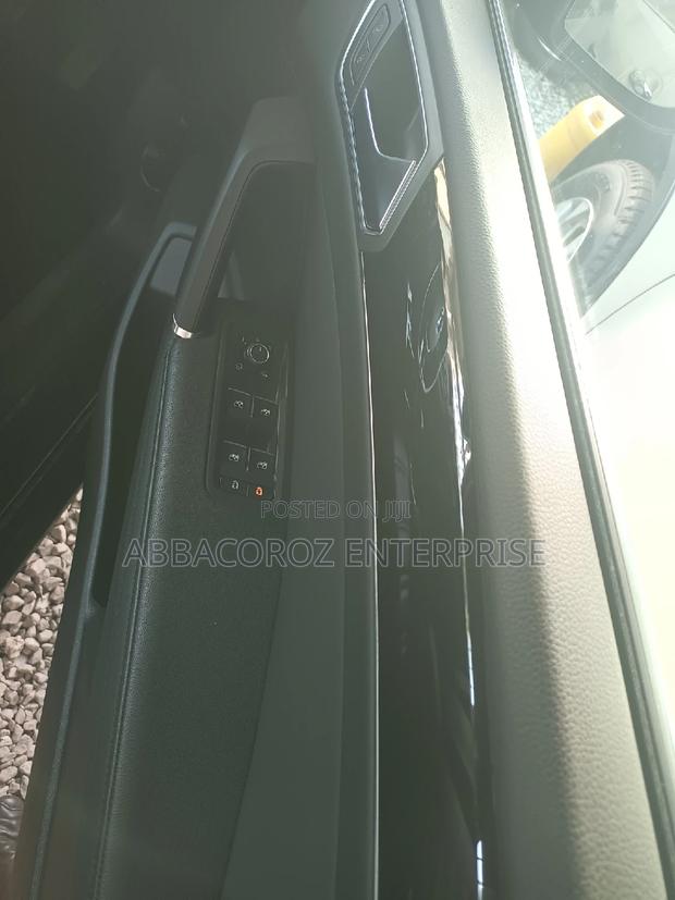Volkswagen Touran 2016 Black