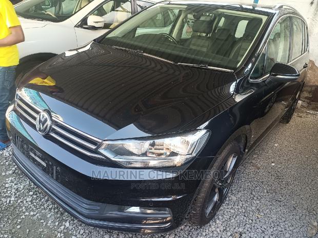 Volkswagen Touran 2016 Black