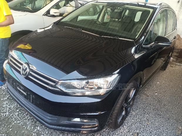 Volkswagen Touran 2016 Black