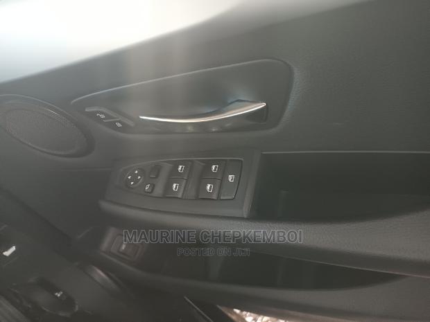 BMW 320i 2016 Black