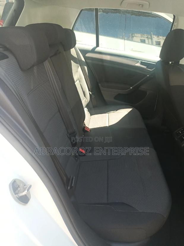 Volkswagen Golf 2016 White