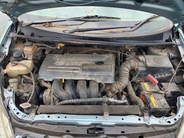 Toyota Wish 2004 Blue