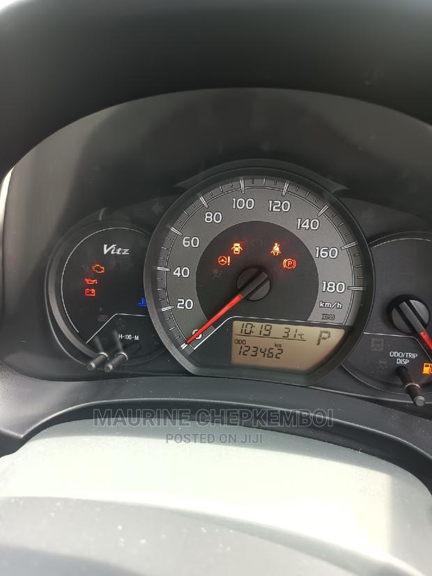 Toyota Vitz 2016 Gray