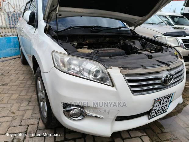 2012 Pearl Toyota Vanguard - High-Quality Pre-owned SUV