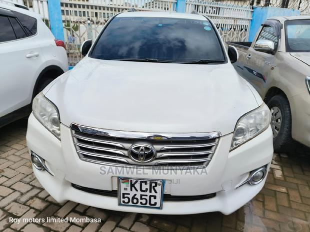 2012 Pearl Toyota Vanguard - High-Quality Pre-owned SUV