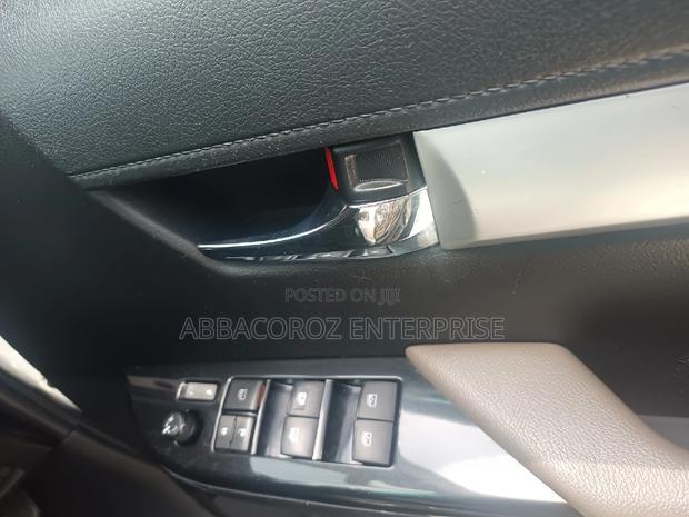 Toyota Hilux 2016 White