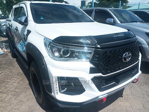 Toyota Hilux 2016 White