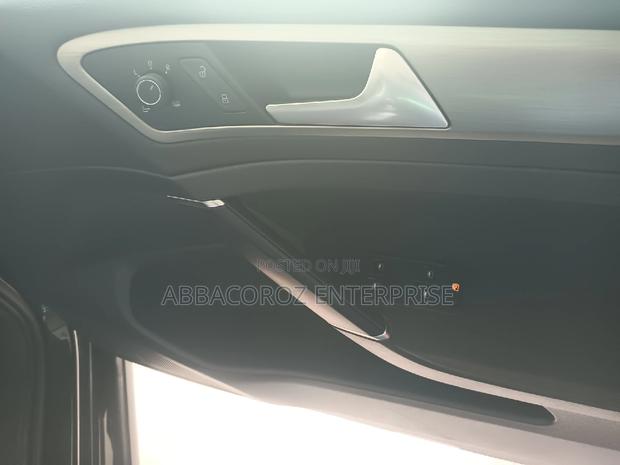 Volkswagen Golf 2016 Black
