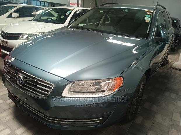 Volvo V70 2016 Gray