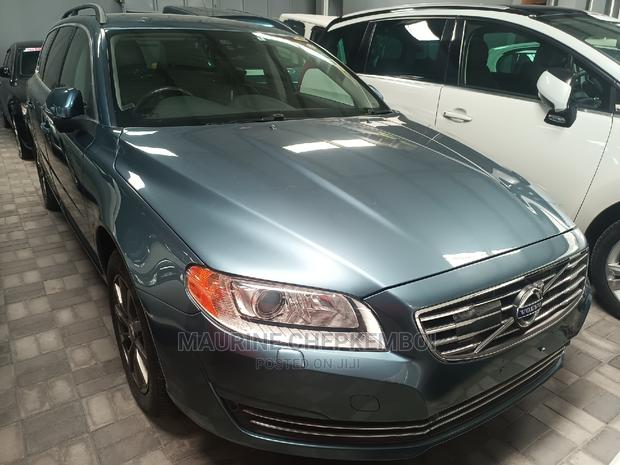 Volvo V70 2016 Gray