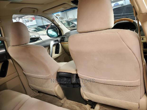 2019 Toyota Land Cruiser Prado Blue - Stylish Off-Road SUV