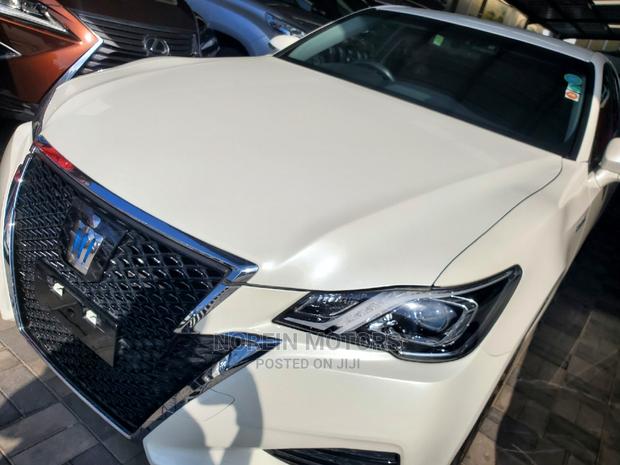 2016 Toyota Crown Off-White Leather Interior Car For Sale