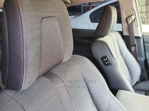 2016 Toyota Crown Off-White Leather Interior Car For Sale