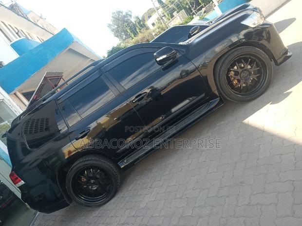 Toyota Land Cruiser 2017 Black