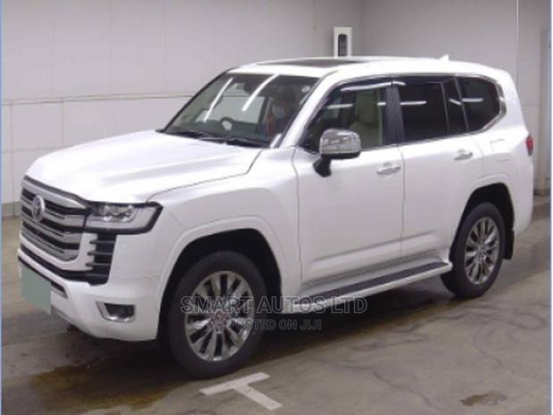 New 2023 Toyota Land Cruiser Pearl: Unmatched Capability and Luxury