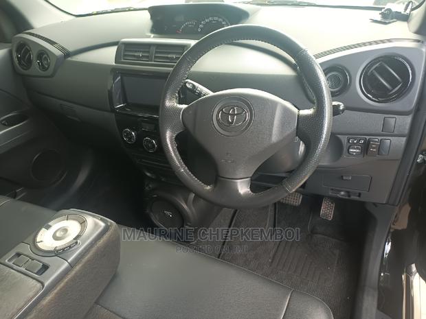 Toyota bB 2016 Black