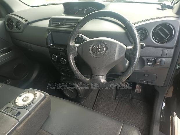 Toyota bB 2016 Black