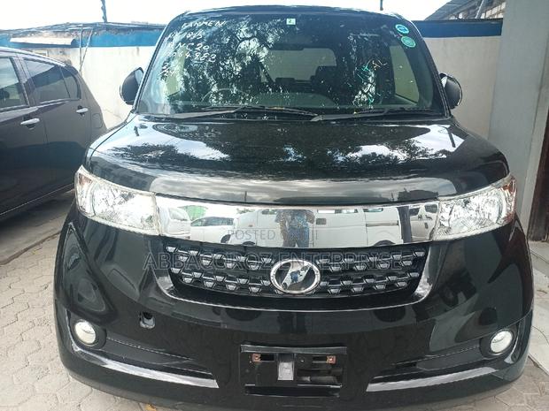 Toyota bB 2016 Black