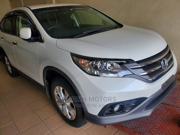 Off-White 2014 Honda CR-V: Discover Your Preferred Variant