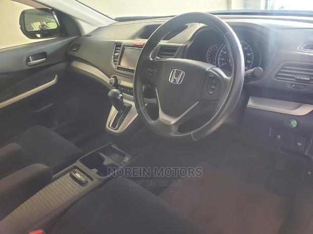 Off-White 2014 Honda CR-V: Discover Your Preferred Variant