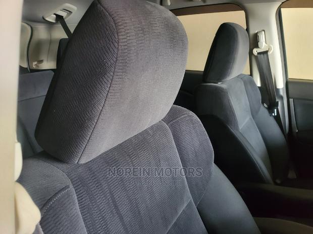 Off-White 2014 Honda CR-V: Discover Your Preferred Variant