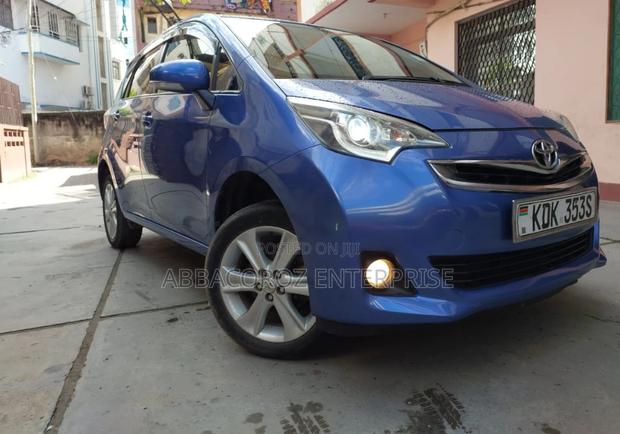 Toyota Ractis 1.5 AWD 2015 Blue