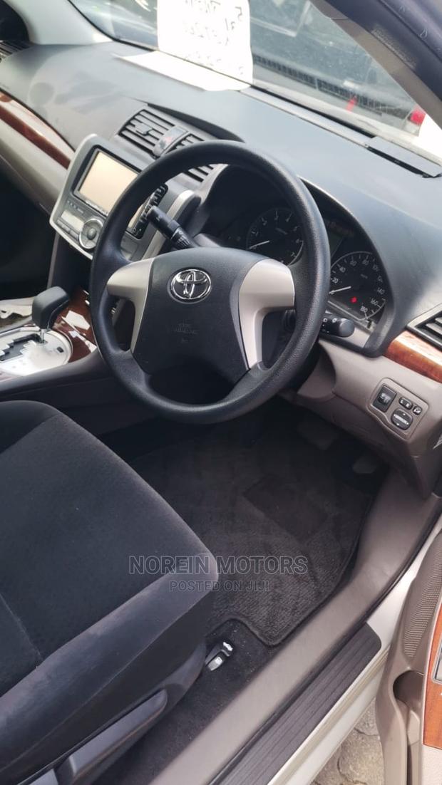 2016 Toyota Premio Silver - Affordable, Four-Door Sedan with Excellent Features