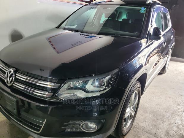 Blue 2016 Tiguan: Volkswagen's Compact Premium SUV