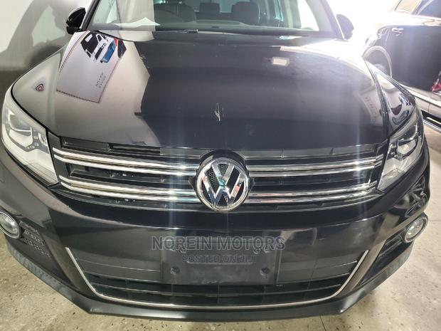Blue 2016 Tiguan: Volkswagen's Compact Premium SUV