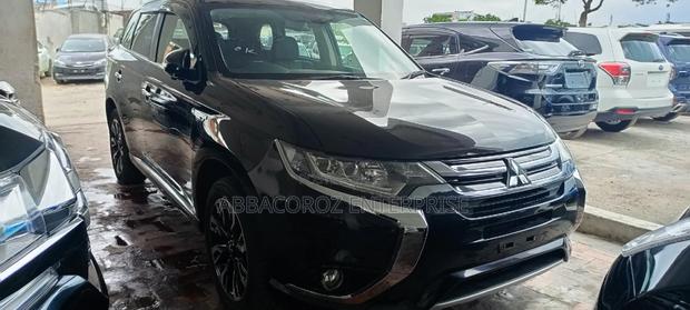 Mitsubishi Outlander 2.0 PHEV AWD 2016 Purple