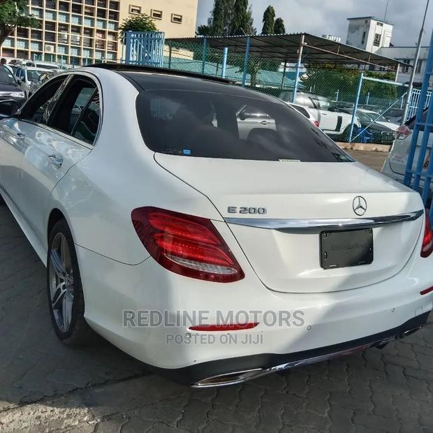 Luxury 2016 Mercedes-Benz E200 Pearl Edition Car for Sale