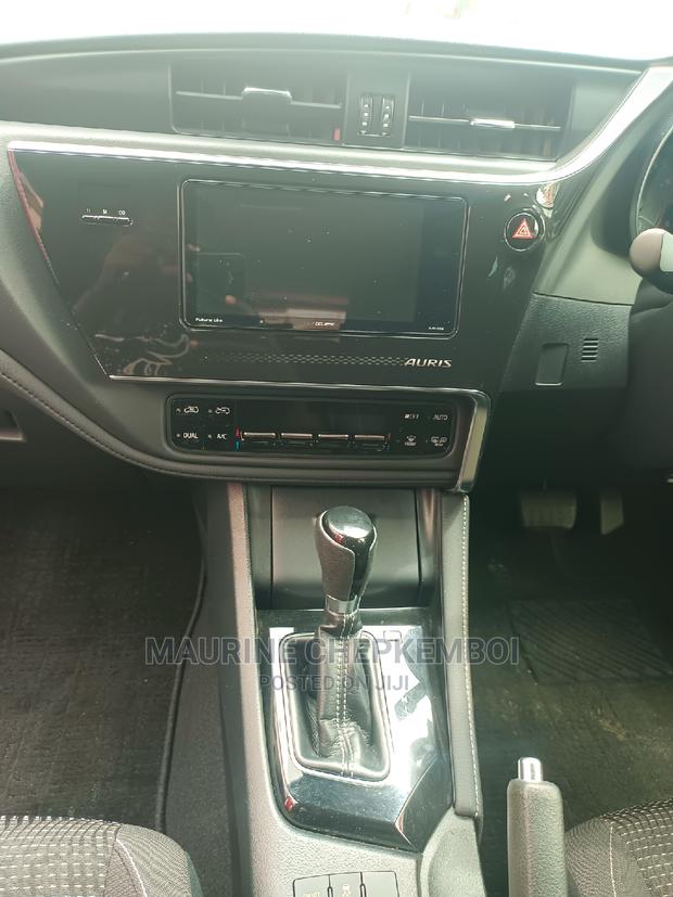 Toyota Auris 2016 Black