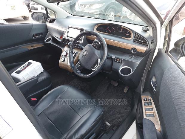 2017 Toyota Sienta Pearl: Spacious & Stylish MPV for Sale!