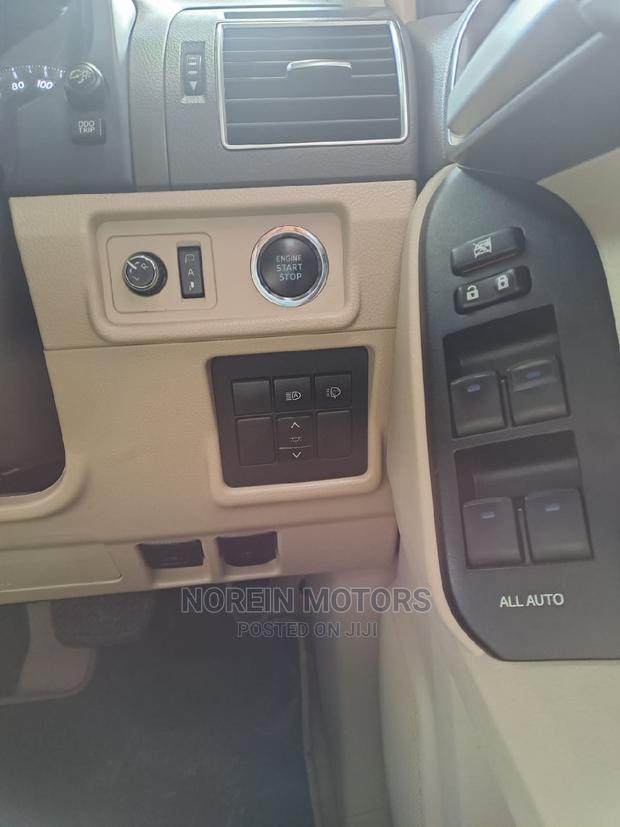 Black Toyota Land Cruiser Prado - 2018 Model