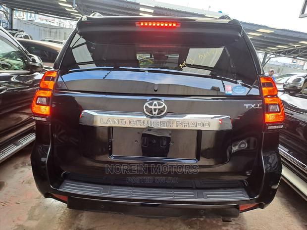 Black Toyota Land Cruiser Prado - 2018 Model