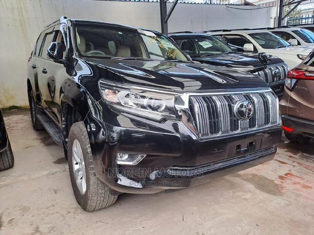 Black Toyota Land Cruiser Prado - 2018 Model